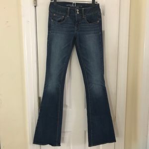 EUC American Eagle Outfitters Flare Jeans size 2